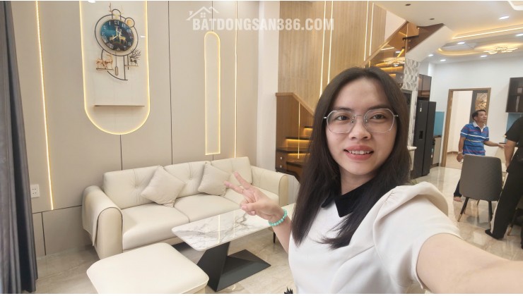 Nhà full nội thất ở ngay Khuôn Việt Tân Phú, 68m2 có PN trệt chỉ 7Đ hơn